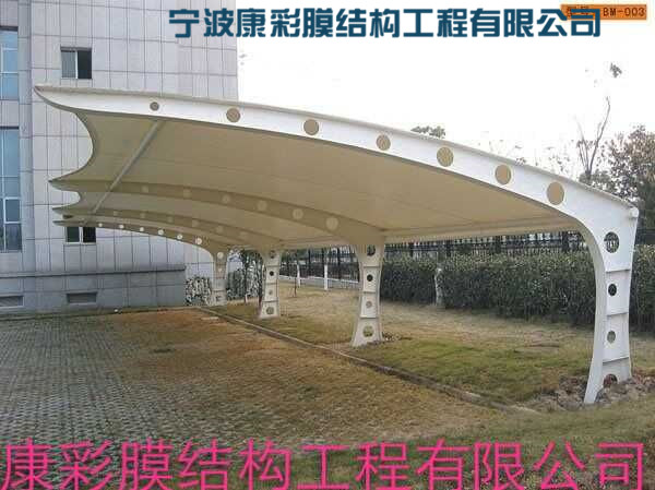 停車棚為城市建設添姿增色